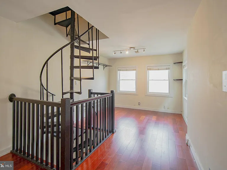 2619 South St #3 — Photo 4