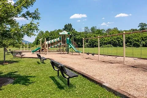 900 Mountain Creek Rd #B29 — Photo 12