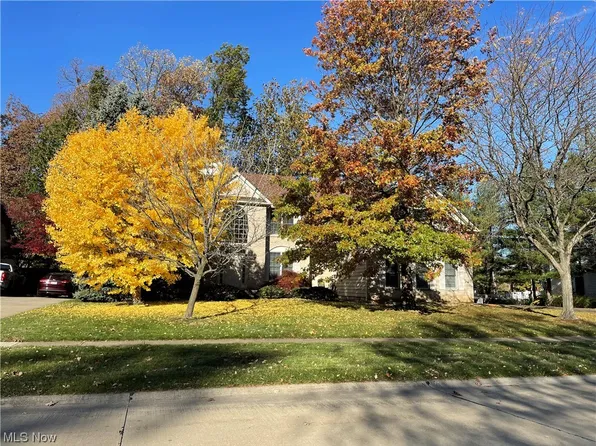 232 Sleepy Hollow Dr, Amherst, OH 44001