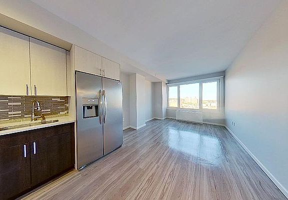 3rd image of 17802 Hillside Ave #817