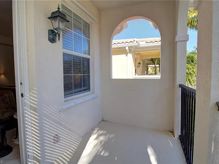 8109 Chianti Ln — Photo 17