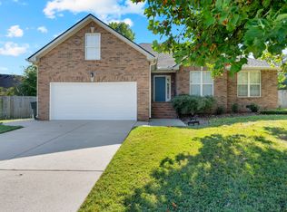 2702 Comer Dr, Murfreesboro, TN 37128