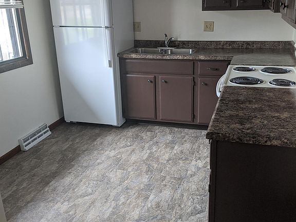 2nd image of 3000 Youngdale Ave #F