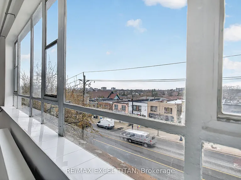 2515 Eglinton Ave W #302 — Photo 19