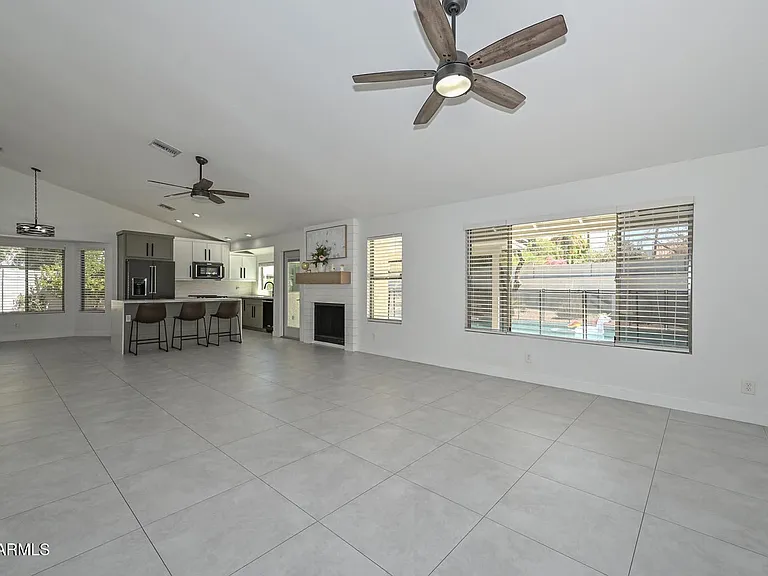 11509 N 109th Way — Photo 18