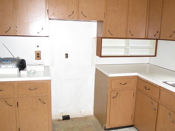 2nd image of 21 Macdougall Ct