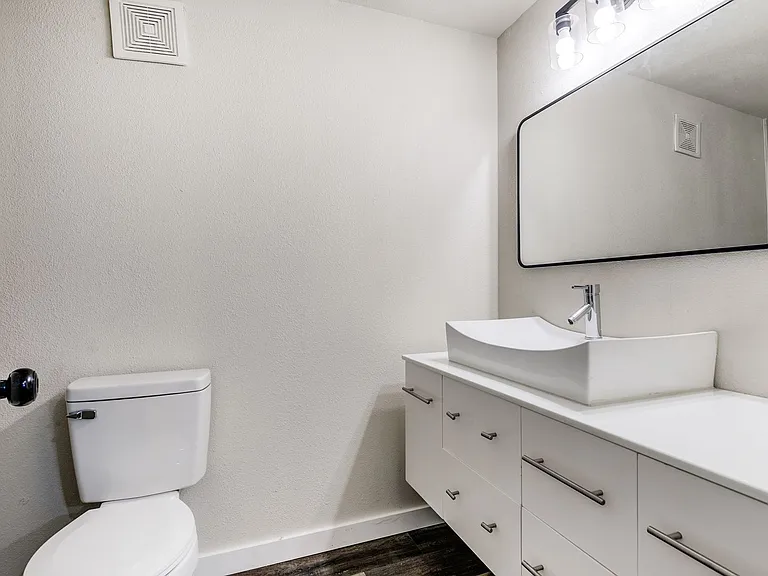 108 Beatrice Ave #102 — Photo 12