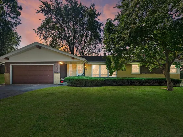 15245 Franklin DRIVE, Brookfield, WI 53005