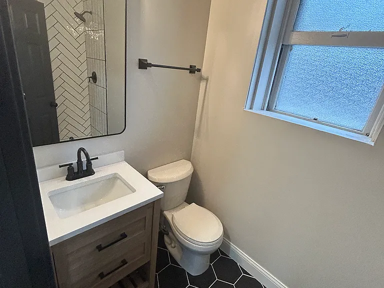 5402 Idaho Ave #2F — Photo 7
