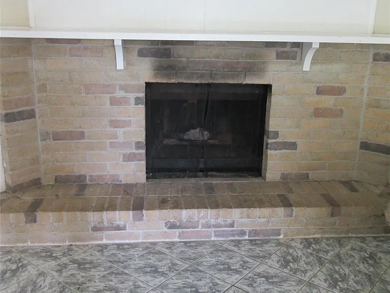 6818 Glenstein Dr — Photo 11