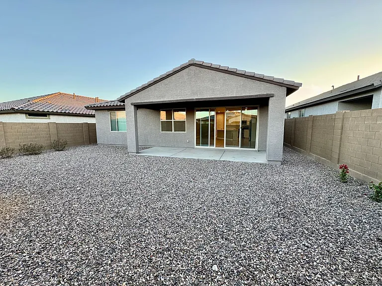19624 W Badgett Ln — Photo 39