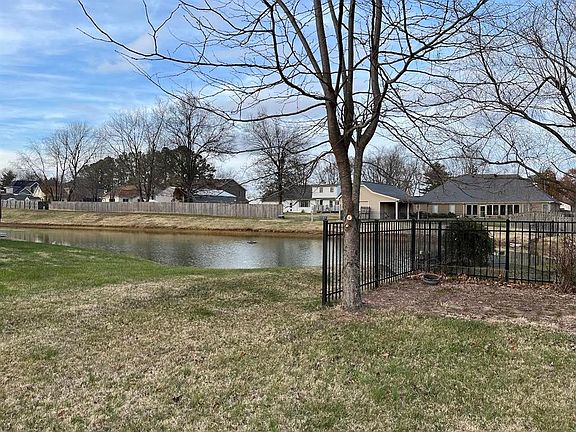 2nd image of 4647 Boxwood Dr