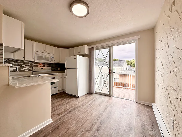 300 Smithfield Rd #Townhouse 10 — Photo 11
