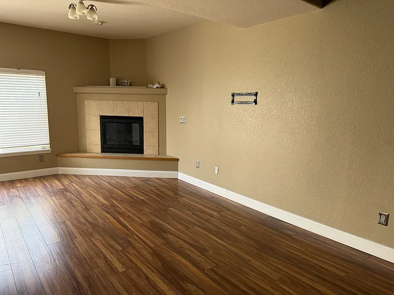 1050 Cheyenne Villas Point — Photo 12