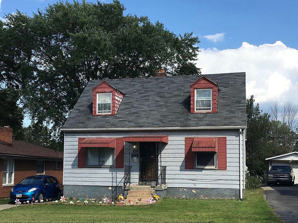 1st image of 810 Oakleaf Dr