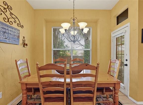 5th image of 8109 Pecan Ridge Dr