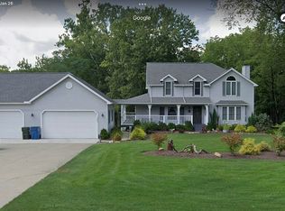 9892 E River Rd, Elyria, OH 44035