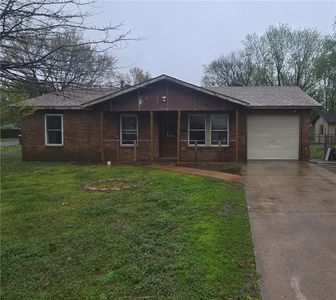 2511 N 4th St, Rogers, AR, 72756