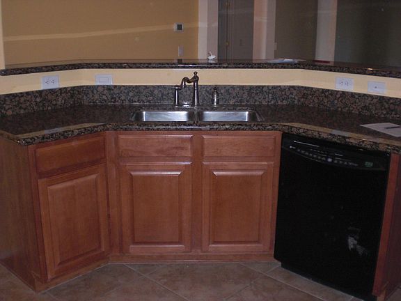 5th image of 15197 N Triple Crown Pl