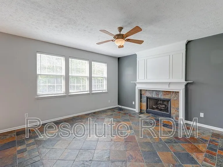 8262 Plumwood Ln — Photo 7