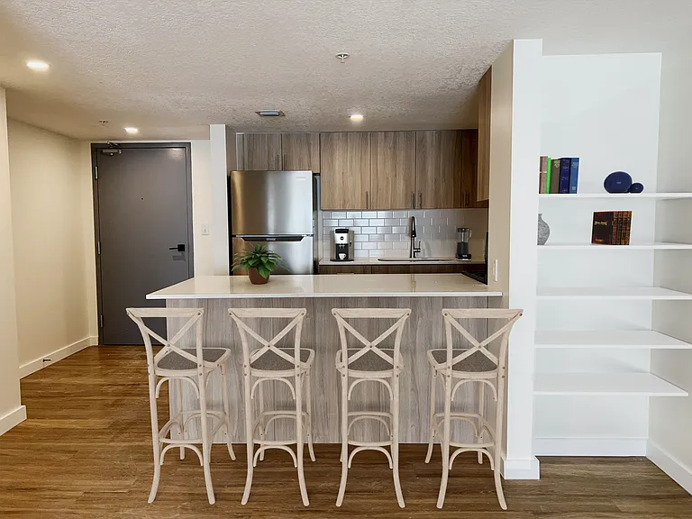 Biscayne Gardens Apartments — Photo 9