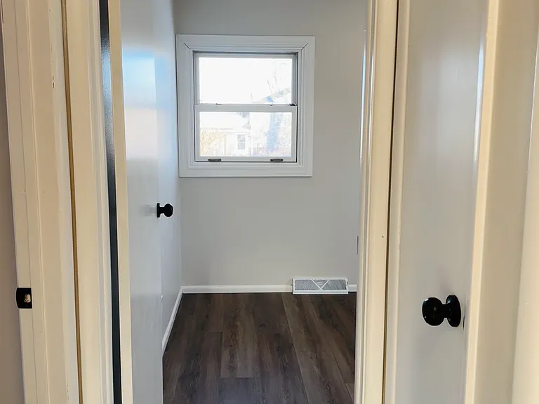 59 Fleetwood Rd NW — Photo 21