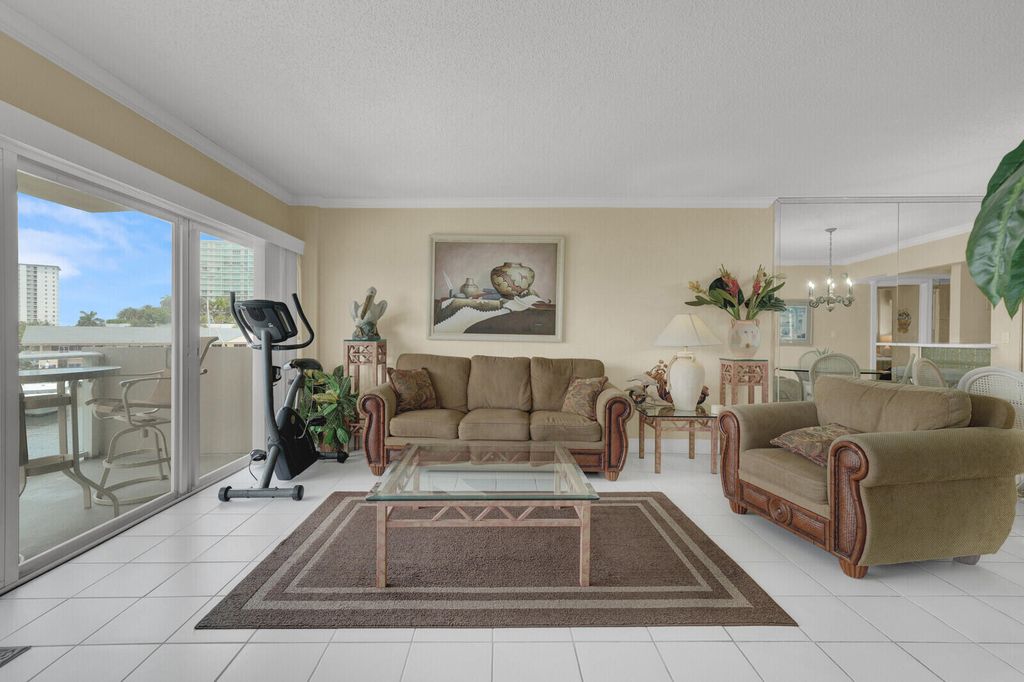 140 NE 28th Avenue #502, photo 7