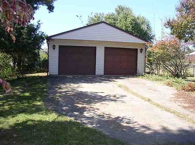 2nd image of 790 Hawkeye Rd