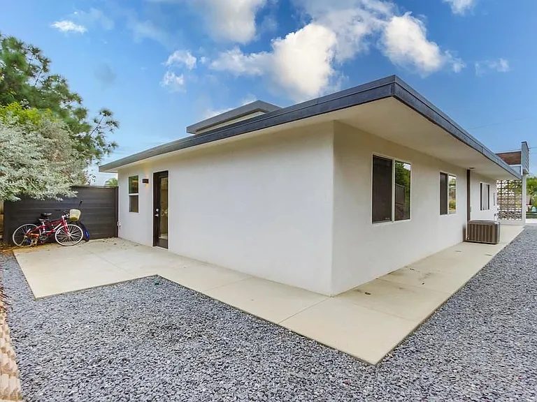 2550 Gregory Dr — Photo 48
