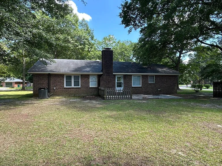 1310 Crowndale Dr — Photo 22
