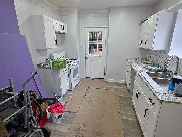 1600 Woodmont Ave — Photo 6