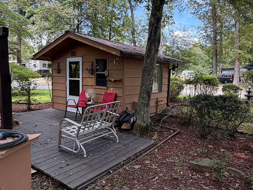 2nd image of 55 Riverside Pl