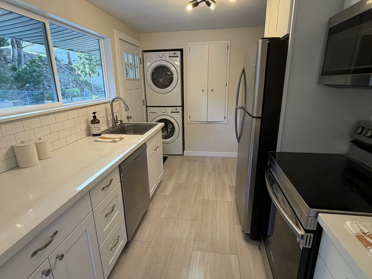 4 bed, 1940 sqft, $3,750 — Photo 2