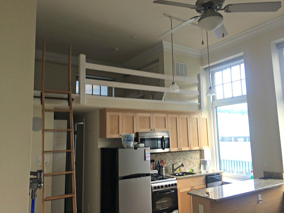 1st image of 1548 E Main St APT 106