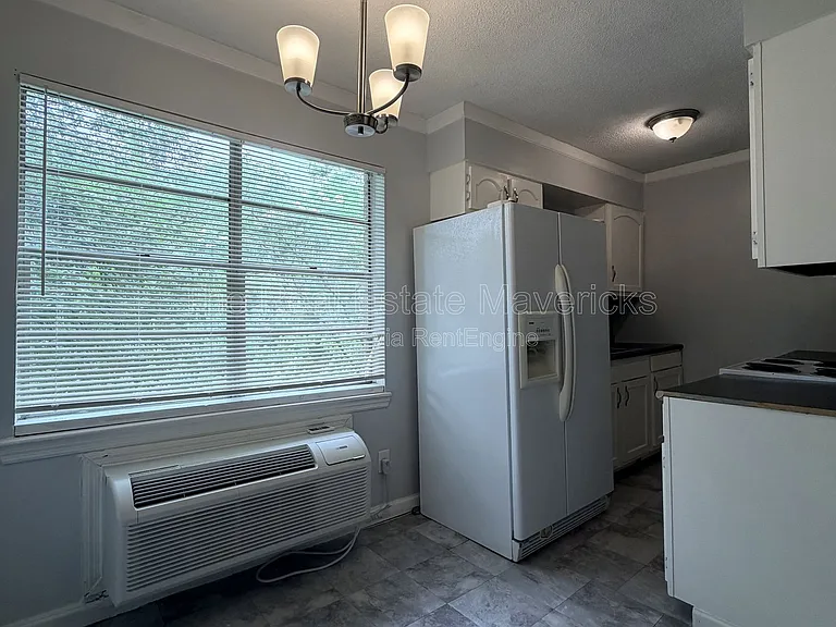 Shallowford Manor — Photo 25