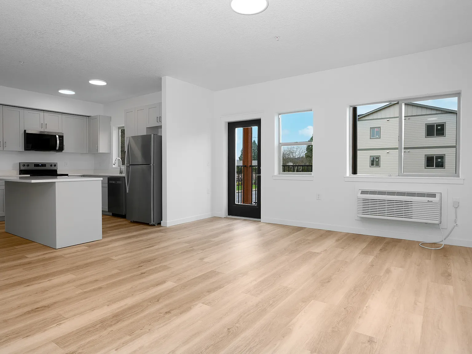 Riddell Rd Apartments — Photo 3