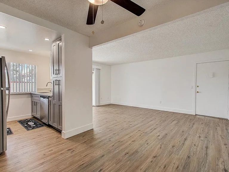 El Cordova Apartments — Photo 19