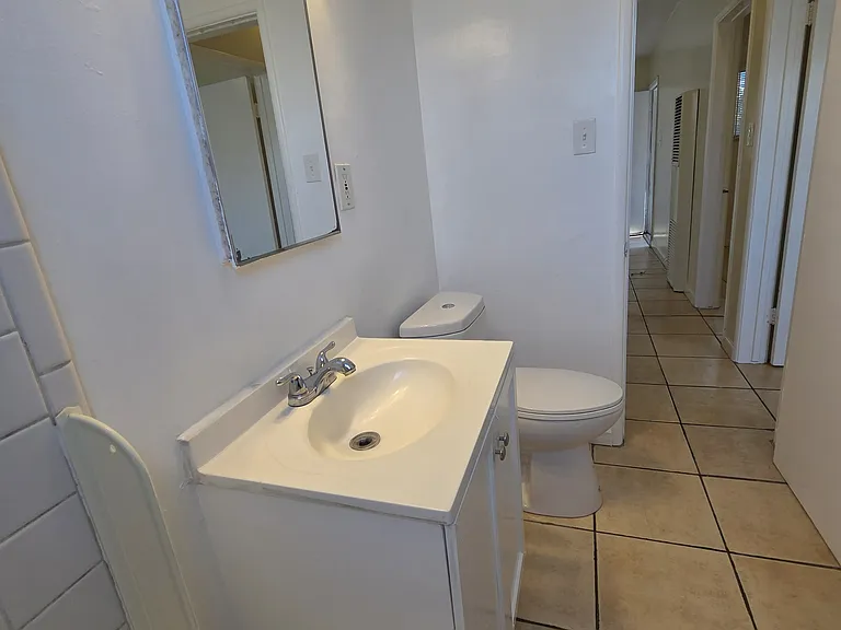 437 Walnut Ave #5 — Photo 6