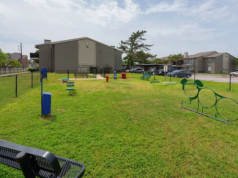 Pet-Friendly Dog Park at Oak Park Apartments