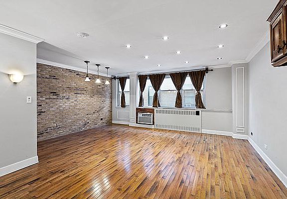 5th image of 32 Gramercy Park N #2K