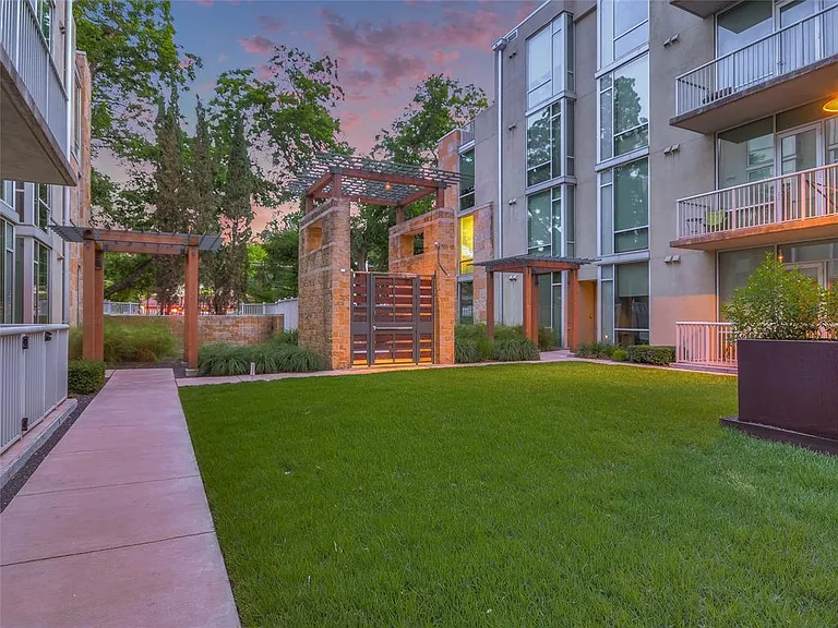 1600 Barton Springs Rd #4306 — Photo 17