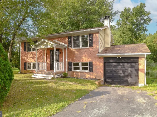 21933 Spring Valley Dr, Lexington Park, MD 20653