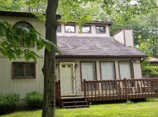 2912 Fairhaven Dr, Tobyhanna, PA