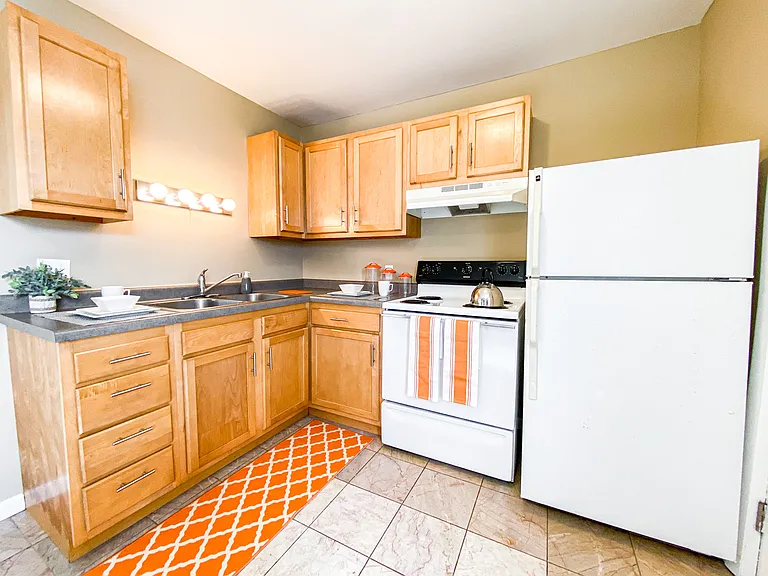 1025 W Fiedler Ln #4 — Photo 1