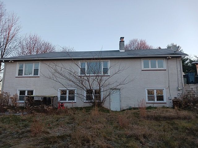 2nd image of 765 Lovers Ln