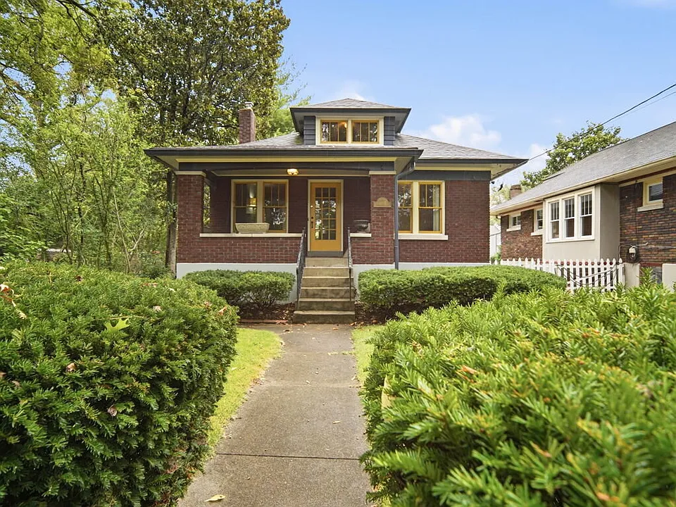 2228 Highland Ave