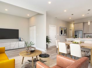 824 N Oakley Blvd APT 3, Chicago, IL 60622