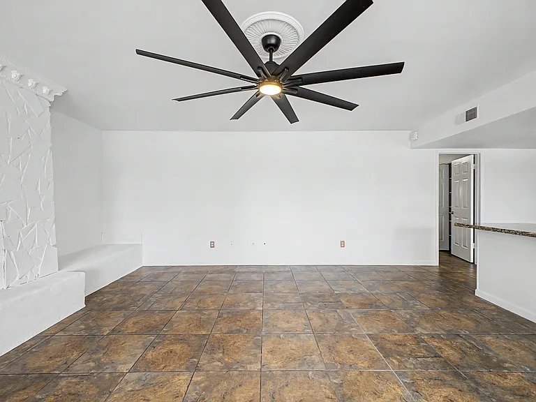 15837 N 47th Pl — Photo 18