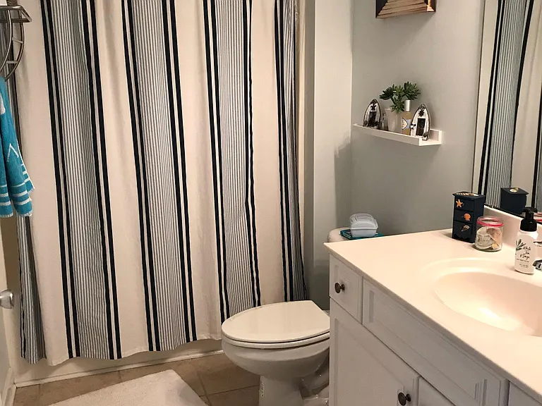 2nd bathroom