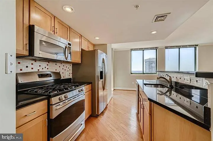 414 Water St #2414 — Photo 7